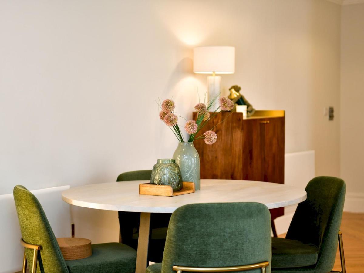 Pass The Keys Beautiful 2 Bed Apartment With Parking In The Bay 카디프 외부 사진