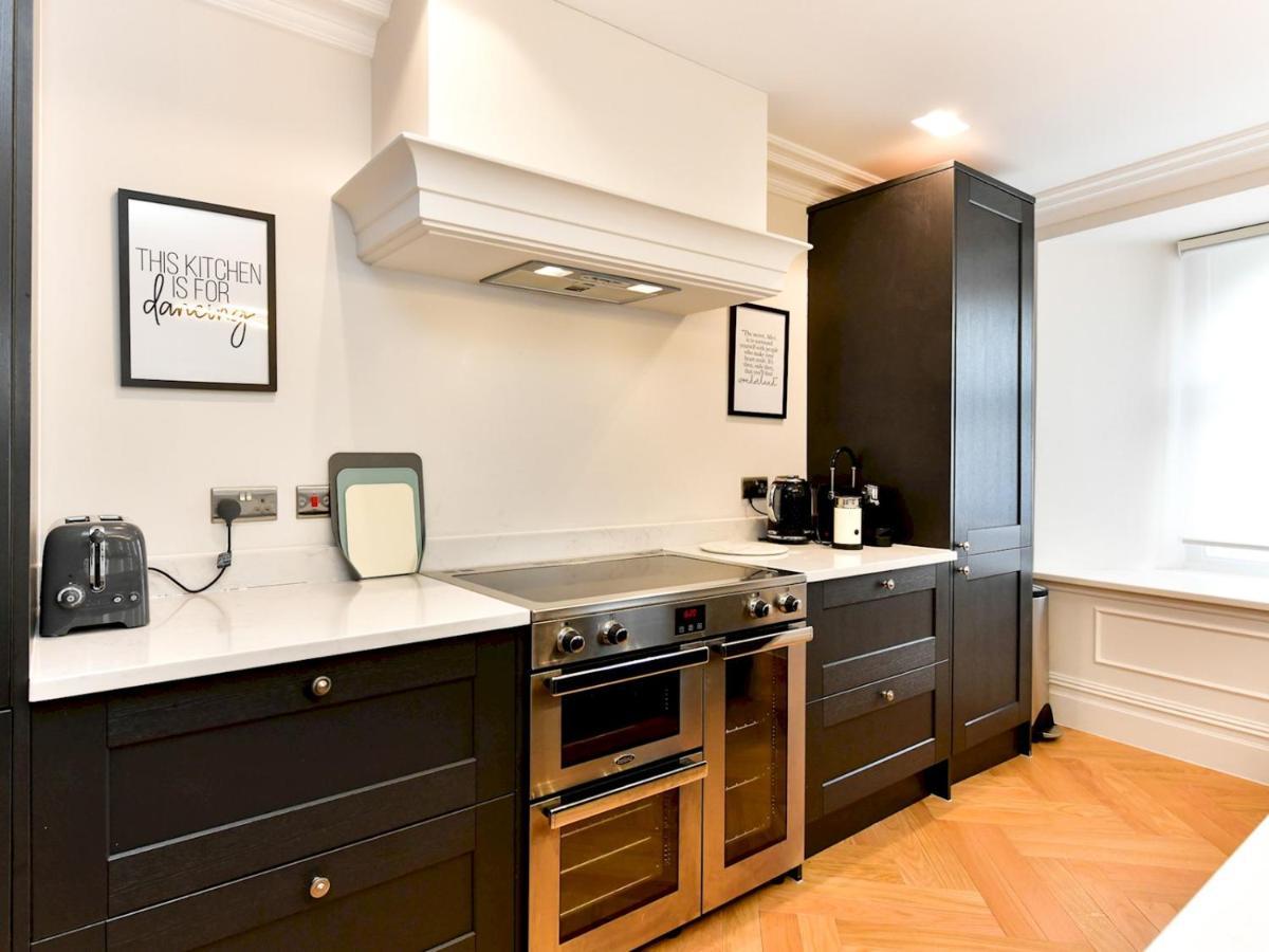 Pass The Keys Beautiful 2 Bed Apartment With Parking In The Bay 카디프 외부 사진